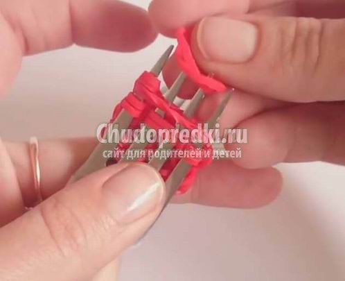 Rainbow loom. Плетение из резиночек на вилках: лучшие фото и видео мастер-классы Rainbow loom. Плетение из резиночек на вилках: лучшие фото и видео мастер-классы