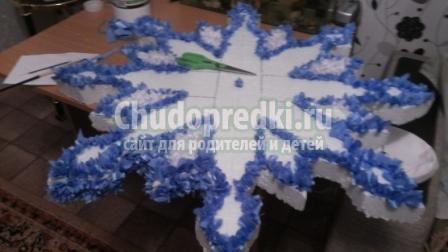 Как вырезать красивые снежинки? Подсказки для детей