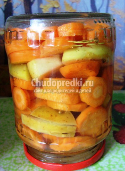 Морковь с яблоками консервированная Морковь с яблоками консервированная