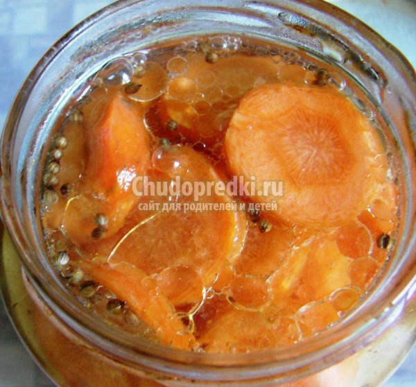 Морковь с яблоками консервированная Морковь с яблоками консервированная