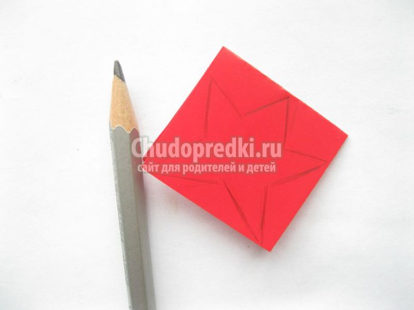 Красивая елочка из бумаги