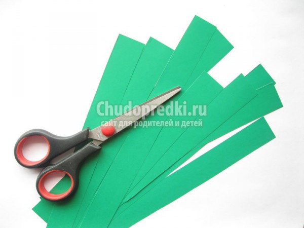 Красивая елочка из бумаги