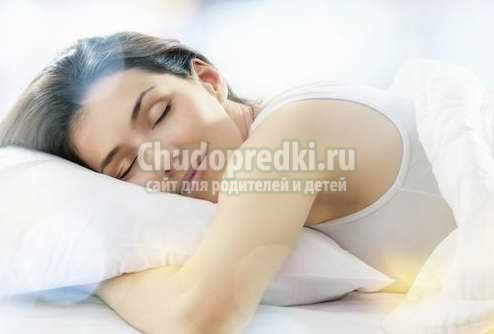 Ночная одежда: женские сорочки и пижамы