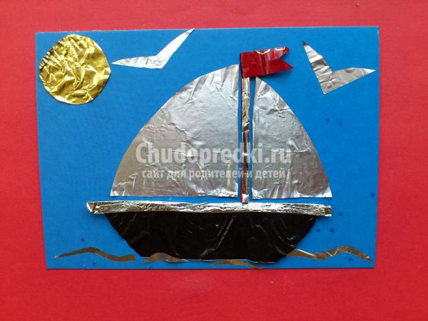 Кораблик из конфетных фантиков