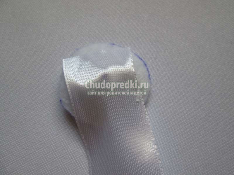 бантик из фатина для девочки