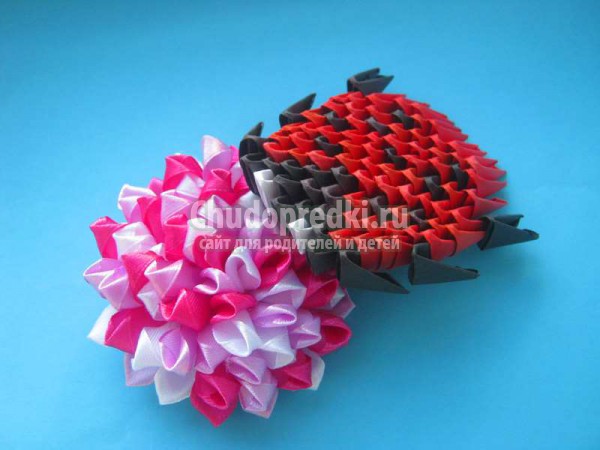 Божья коровка из бумаги