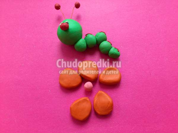 гусеница из пластилина