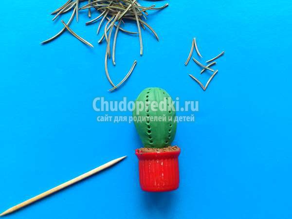 Кактусы из пластилина