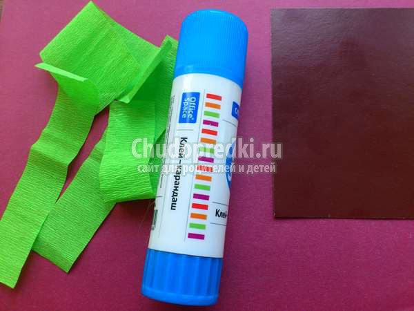 открытка с елочкой из гофробумаги