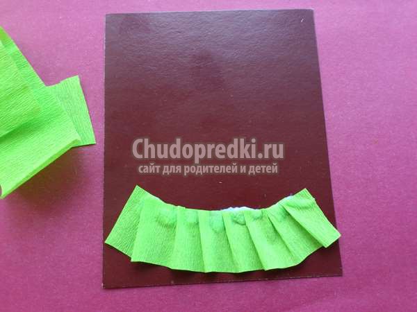открытка с елочкой из гофробумаги