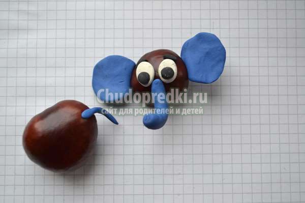 Слоник из каштанов и пластилина