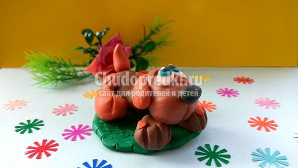 собака из пластилина