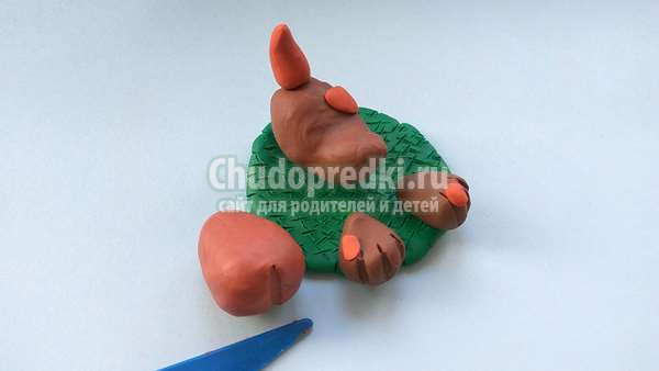 собака из пластилина