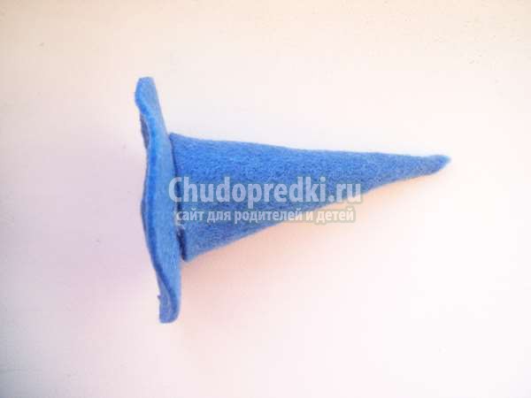 Сова из шишки