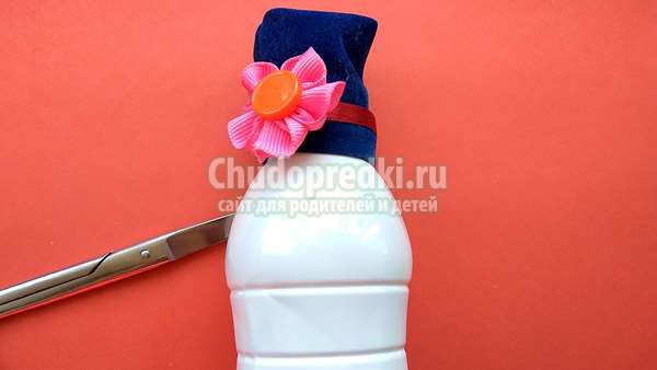 снеговик из пластиковой бутылки
