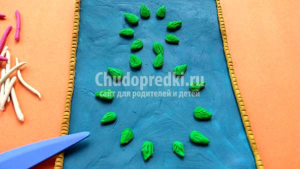 Открытка с цветущей восьмеркой