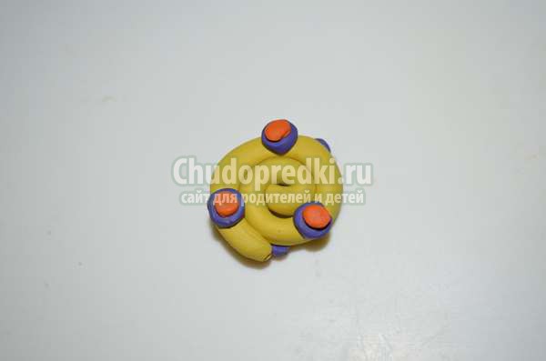 улитки из пластилина