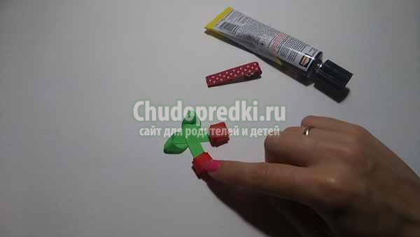 Заколка из репсовых лент