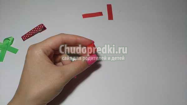 Заколка из репсовых лент