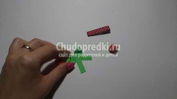 Заколка из репсовых лент