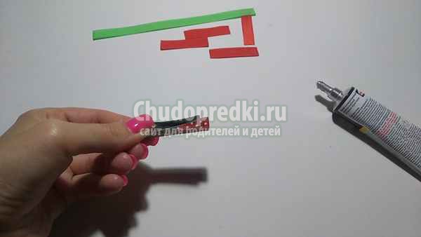 Заколка из репсовых лент