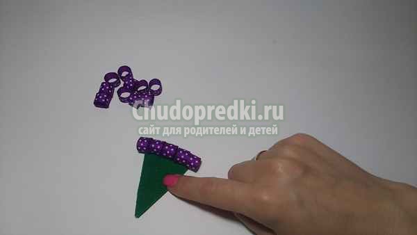 Заколка из репсовых лент Виноград