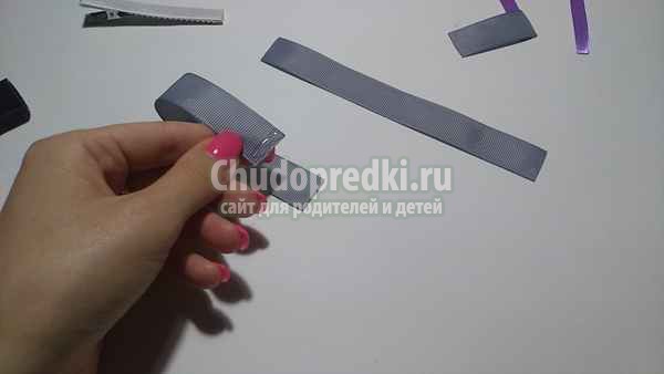 Заколка из лент слоник
