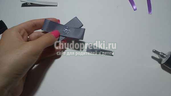Заколка из лент слоник