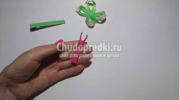 Заколка из репсовых лент Бабочка