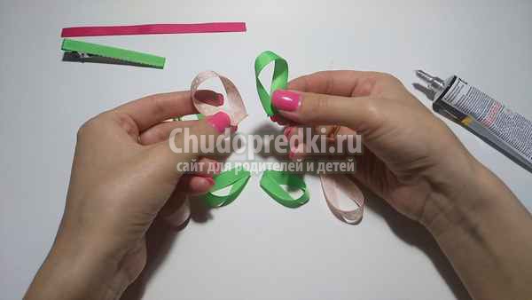 Заколка из репсовых лент Бабочка
