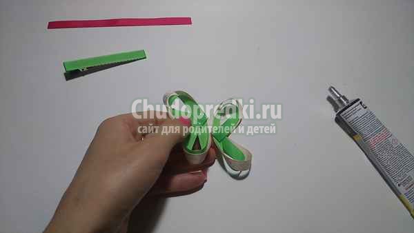 Заколка из репсовых лент Бабочка