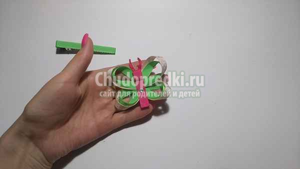 Заколка из репсовых лент Бабочка