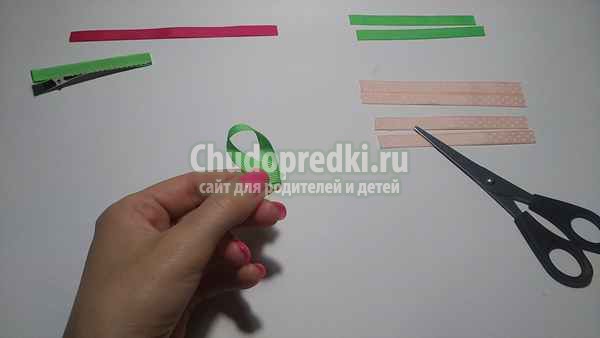 Заколка из репсовых лент Бабочка