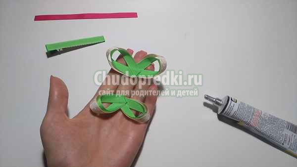 Заколка из репсовых лент Бабочка
