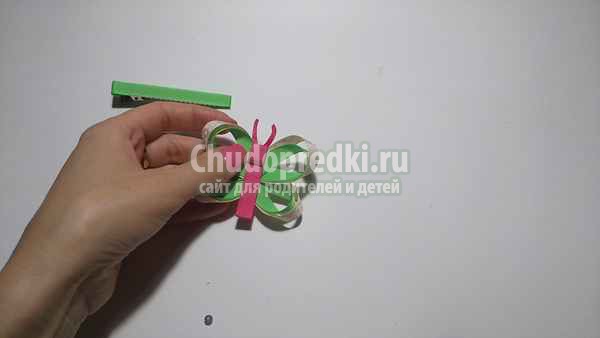 Заколка из репсовых лент Бабочка