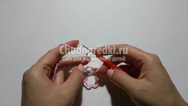 Вязаная свинка крючком