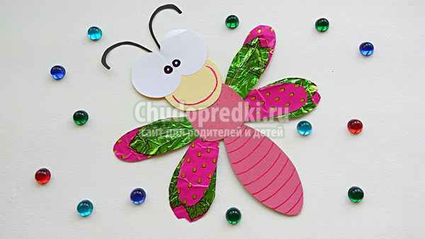 Поделка для детей 3-5 лет. Яркая стрекоза