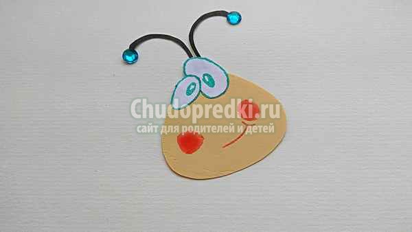 Божья коровка из бумаги