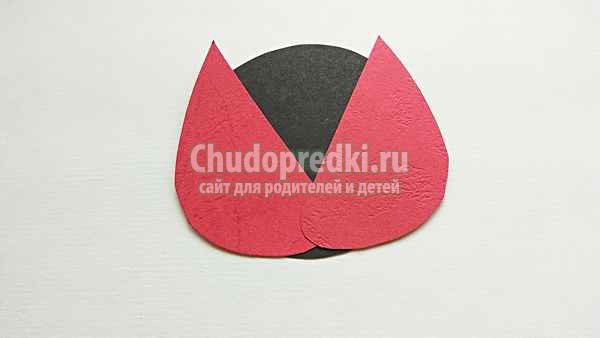 Божья коровка из бумаги