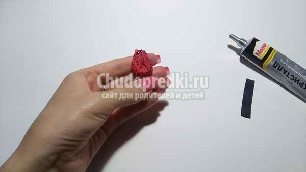 заколка из лент божья коровка