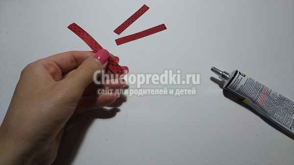 заколка из лент божья коровка
