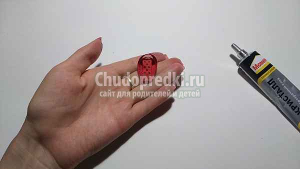 заколка из лент божья коровка