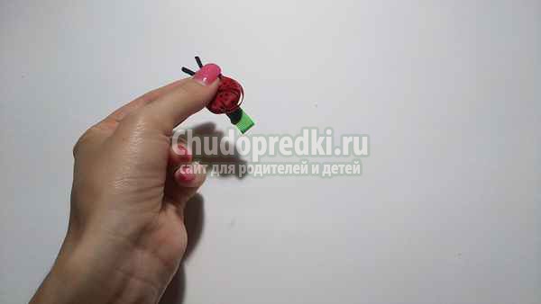 заколка из лент божья коровка
