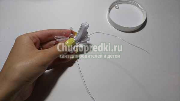 бабочка из атласной ленты