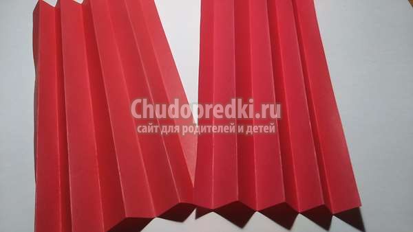 Объемный ежик из цветной бумаги