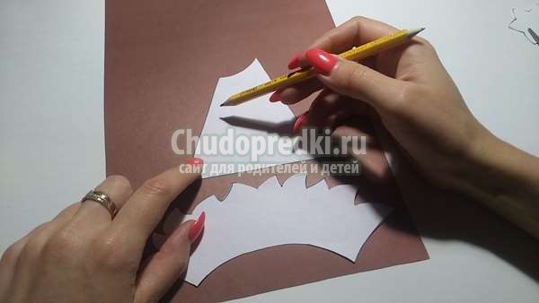 поделка из цветной бумаги Голова пугала