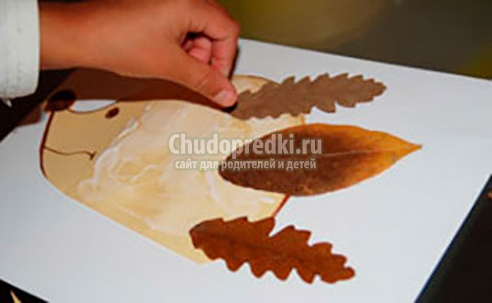 Аппликация из осенних листьев