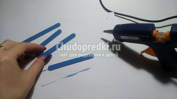 Игрушка на елку Снежинка