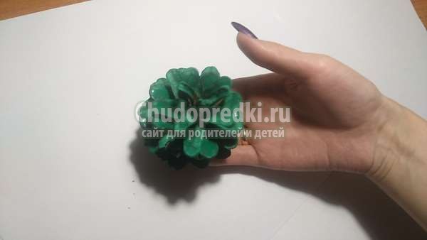 Елочка из шишки