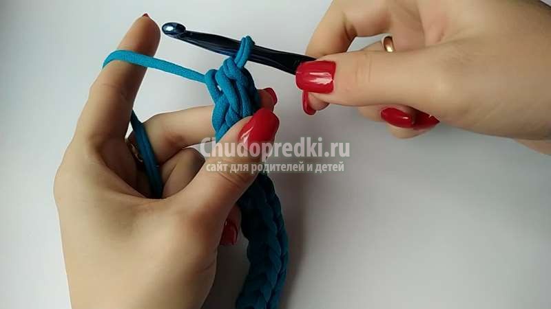шнурок из трикотажной пряжи